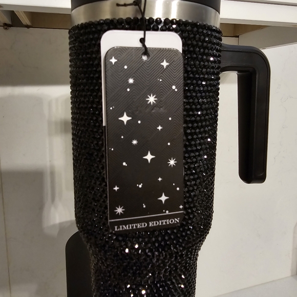 New Hydrapeak Black Rhinestone Stainless Steel 40oz Tumbler - Picture 11 of 14